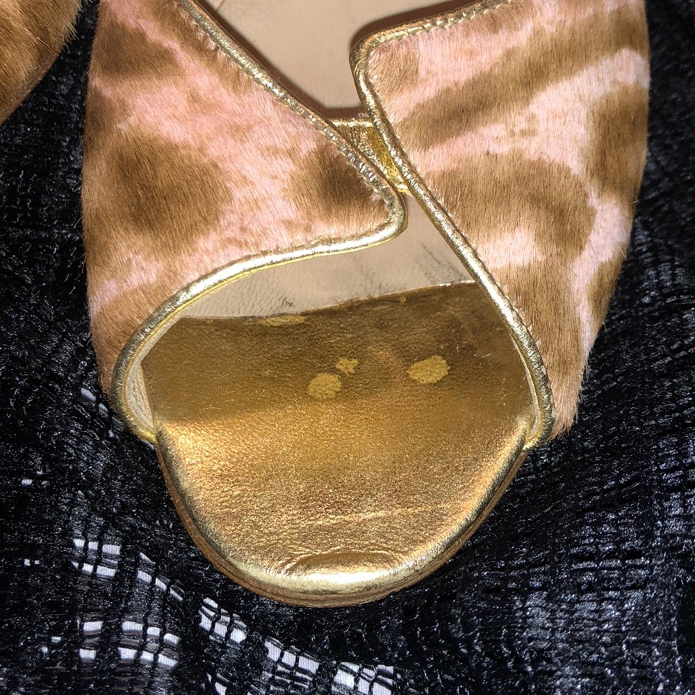 Manolo Blahnik Leopard Print Heels - Picture 7 of 11